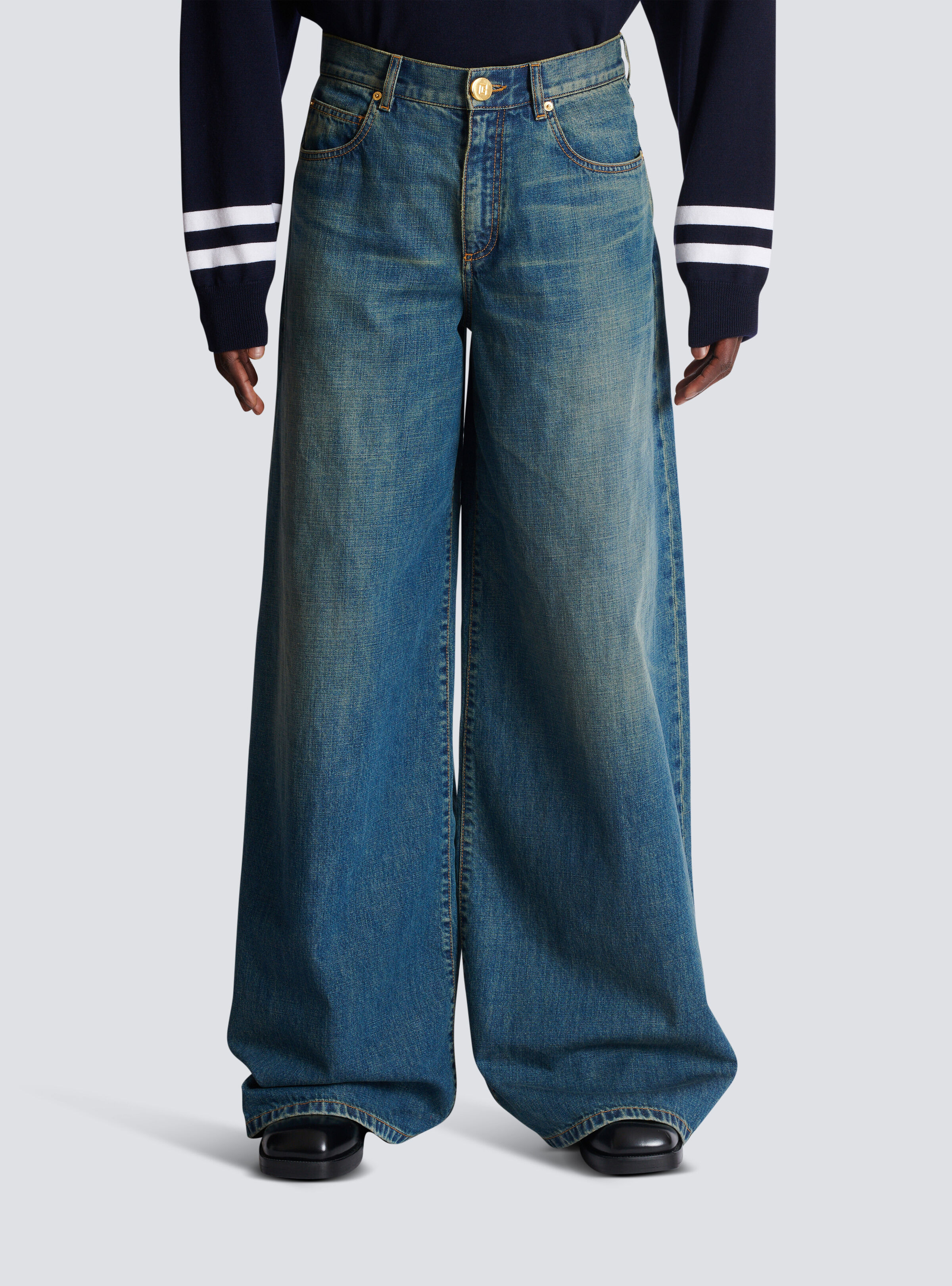 Wide-leg faded denim jeans - 5