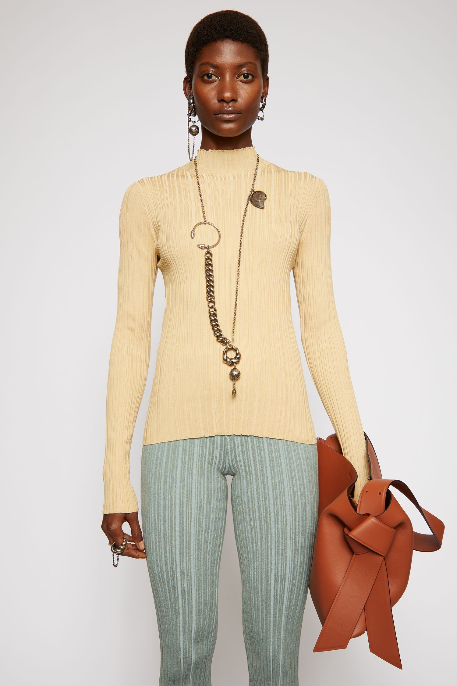 Mock-neck ribbed sweater sand beige - 2