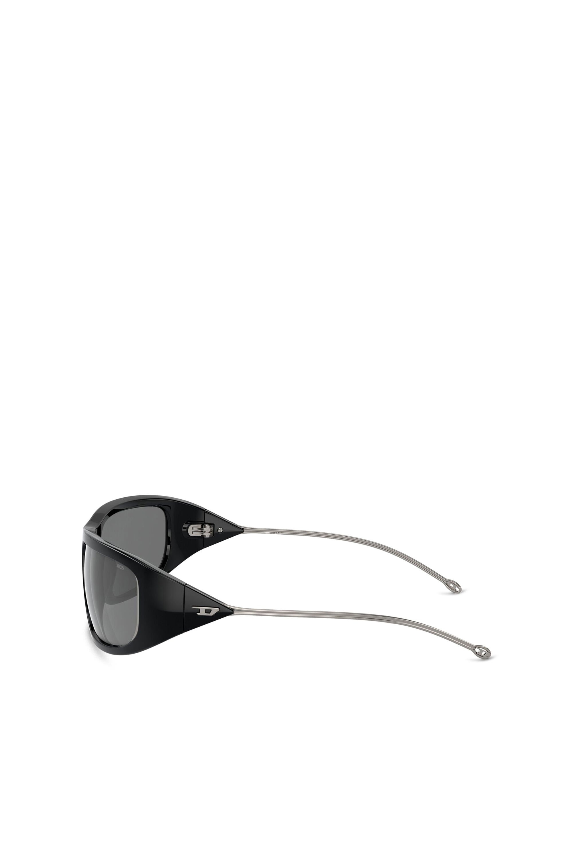 0DL3001 - 2