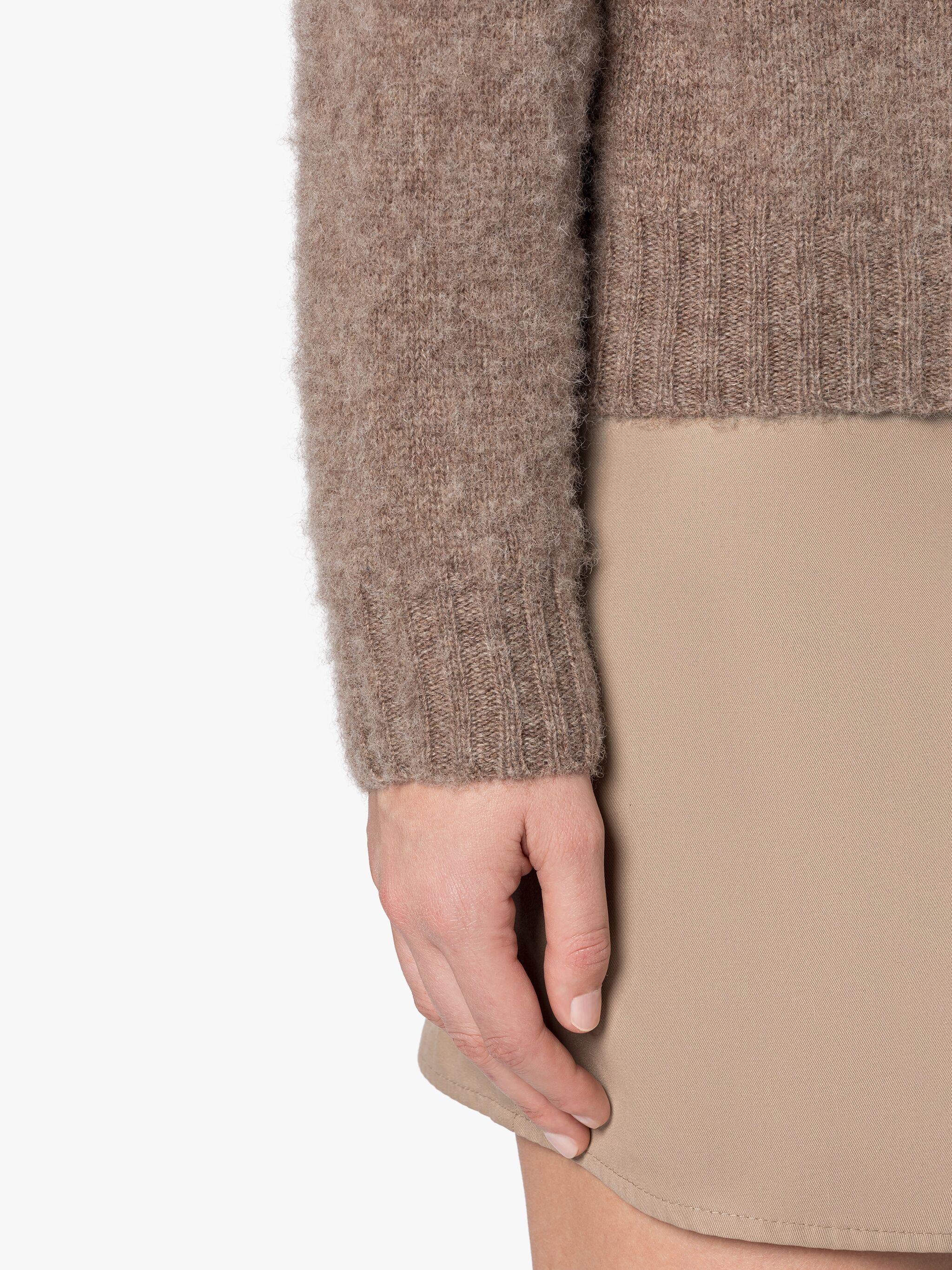 KENNEDI LIGHT BROWN CREWNECK SWEATER - 6