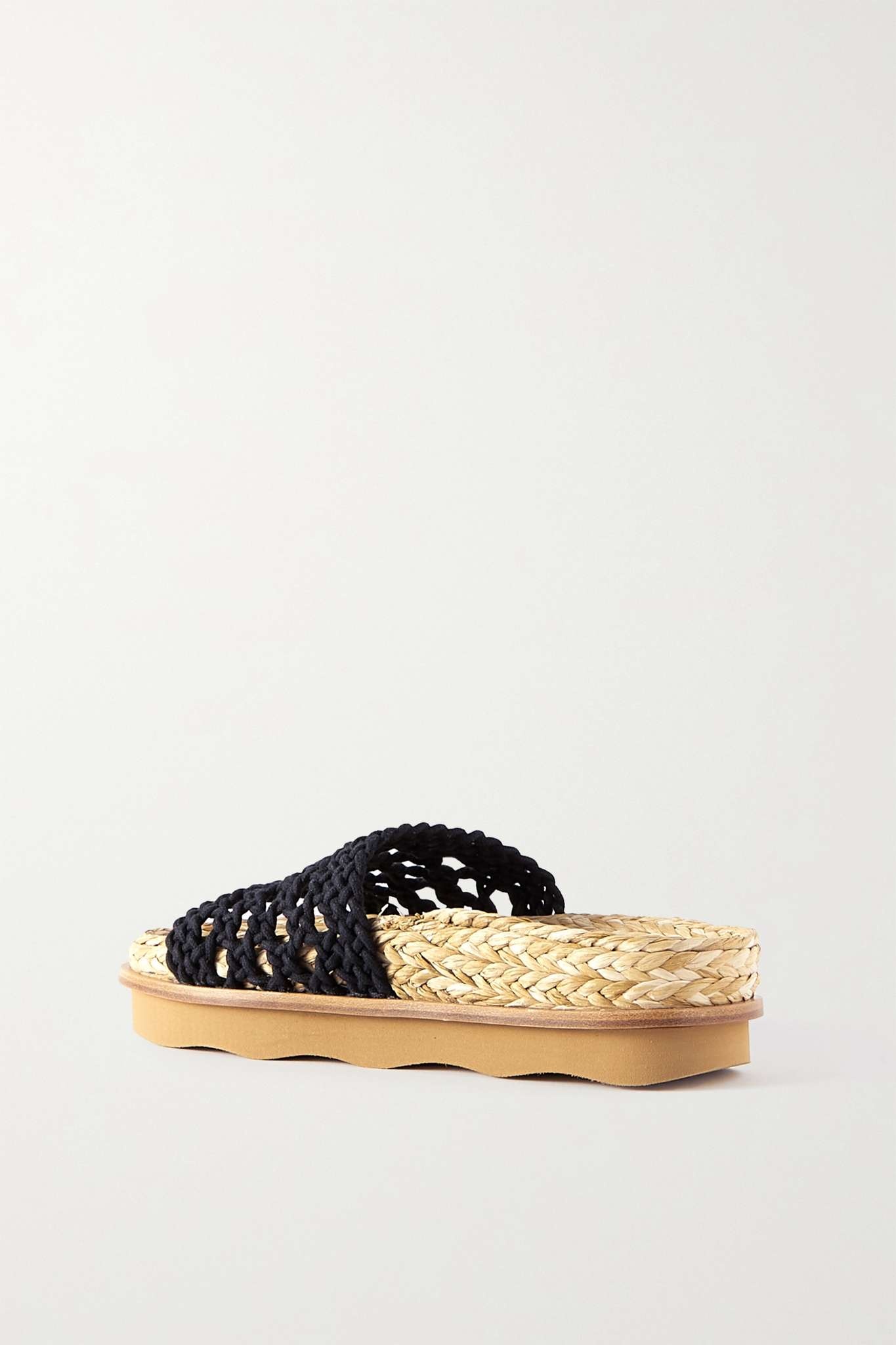 Wavy crocheted platform slides - 3