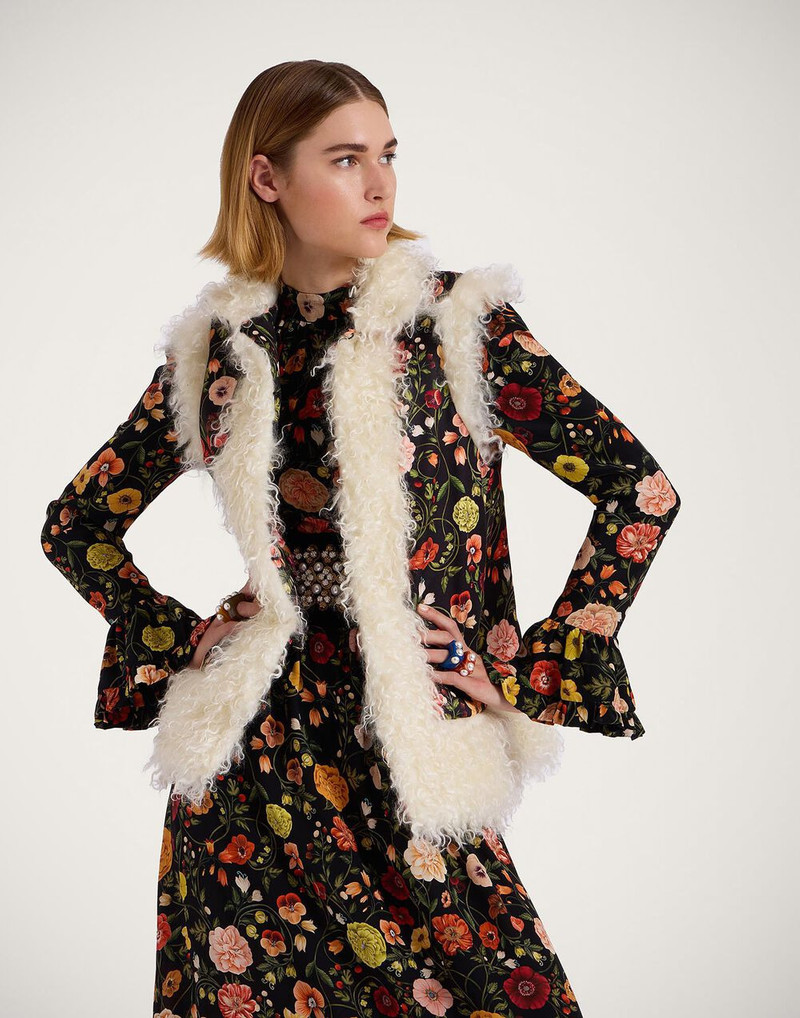 Sleeveless Folk Jacket 7