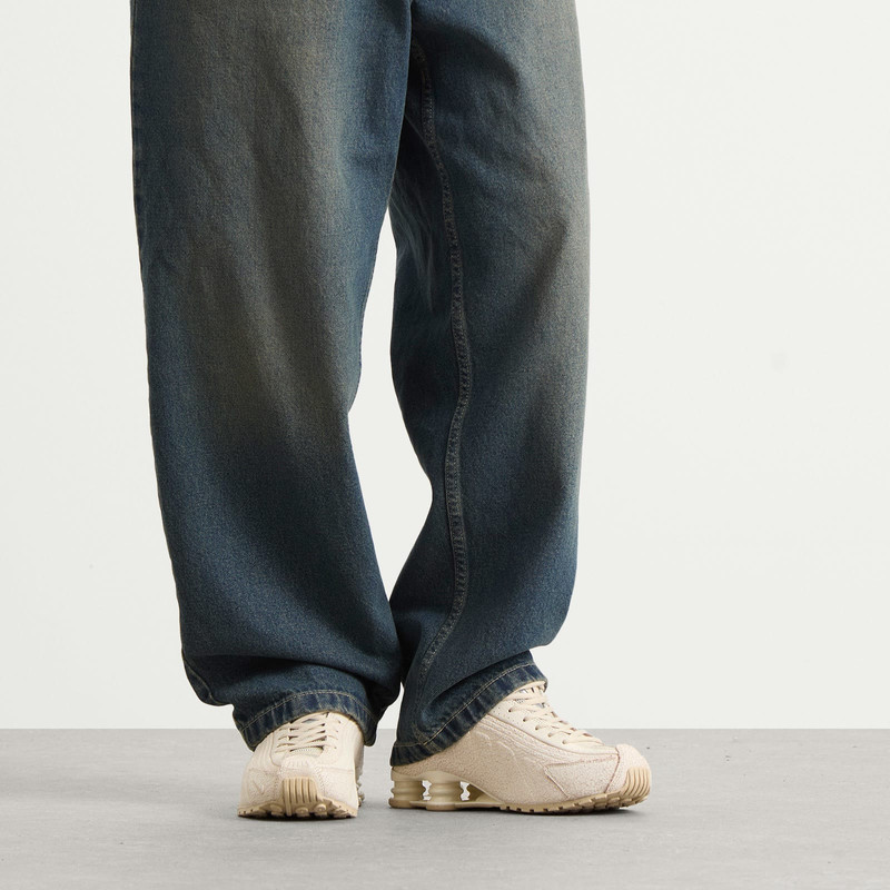 Nike Nike Shox R4 SP Sneaker outlook
