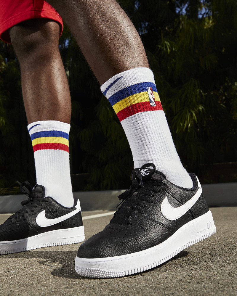 Nike Nike Air Force 1 '07 Men's Shoes outlook