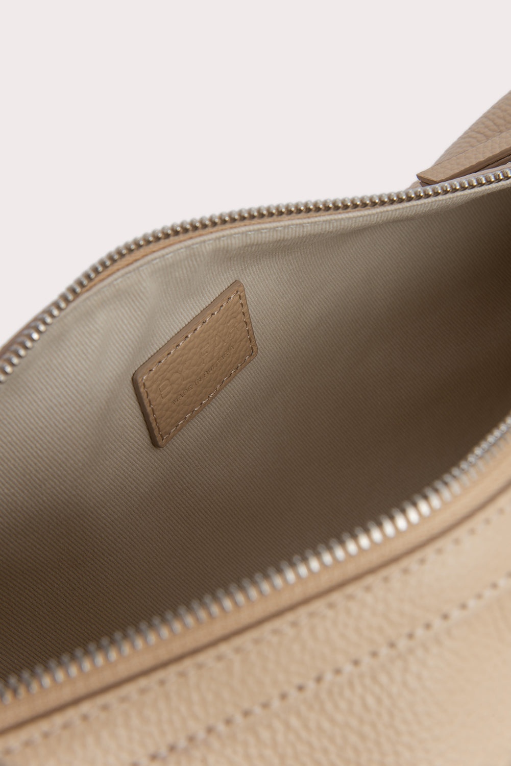 Amira Kraft Small Grain Calf Leather - 6