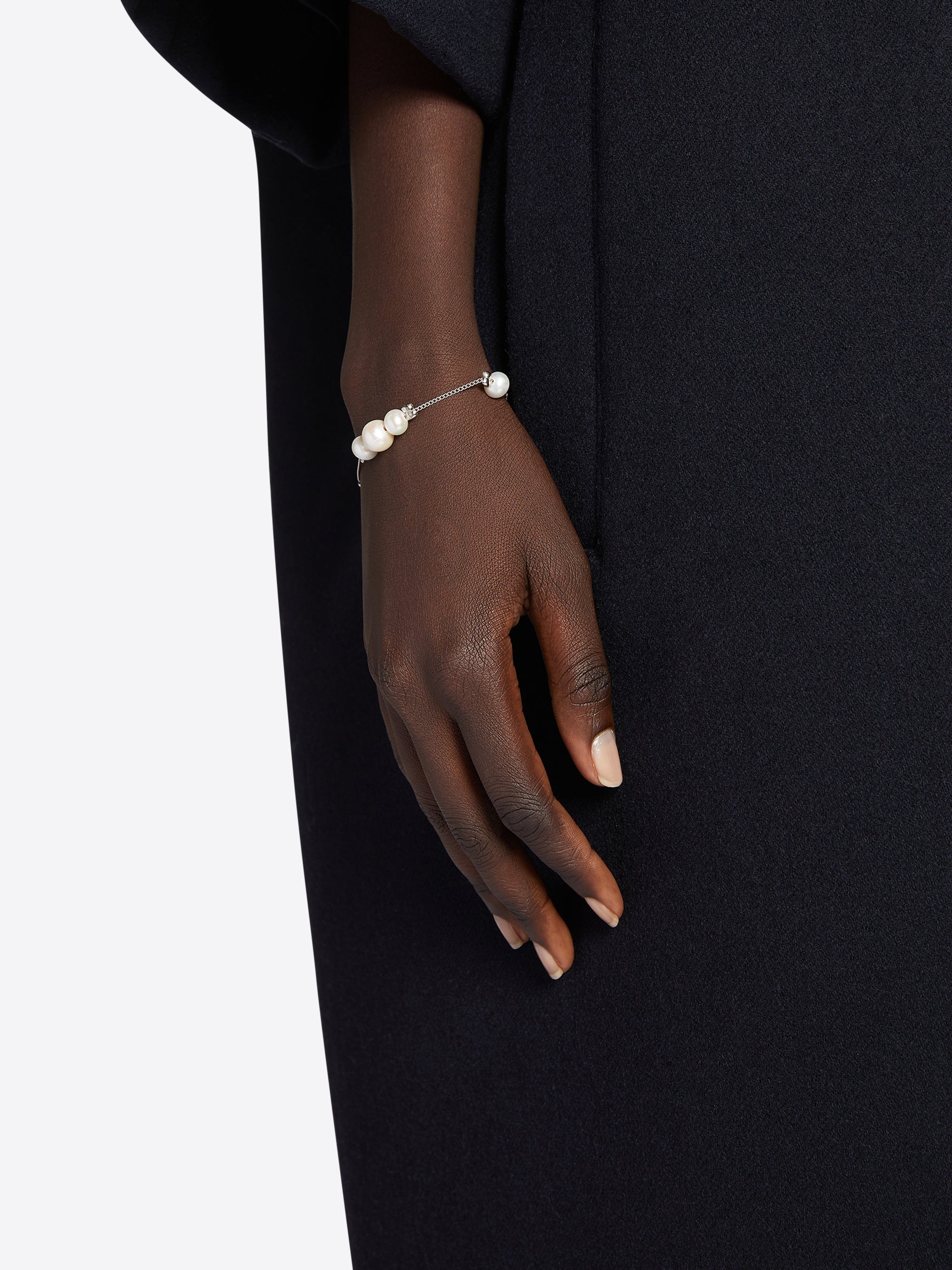 PEARL CHAIN BRACELET - 4