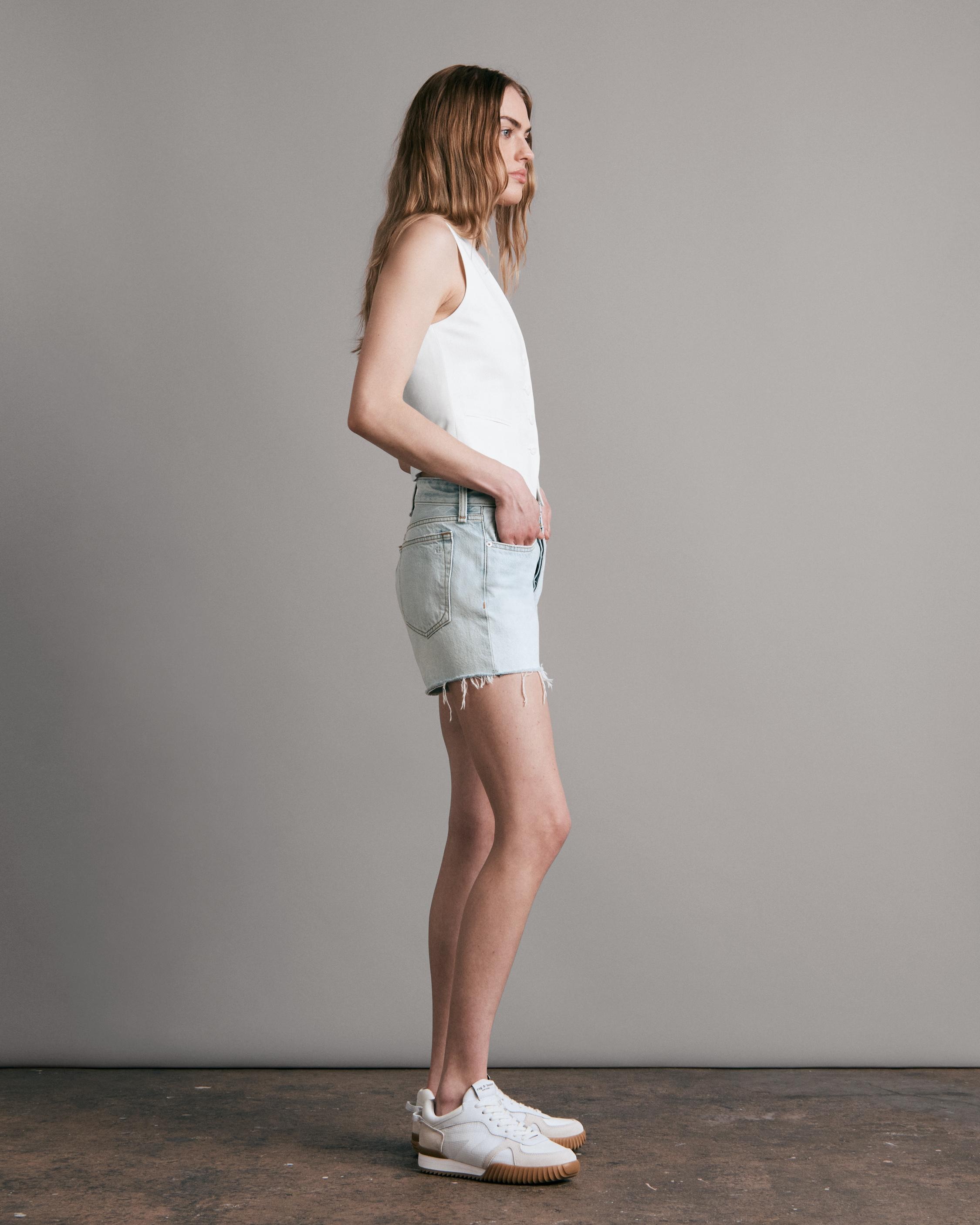 Dre Low-Rise 3.5" Short - Jade
Relaxed Fit Light Indigo Jean Short - 3
