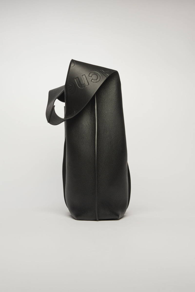 Grain leather tote bag black 4