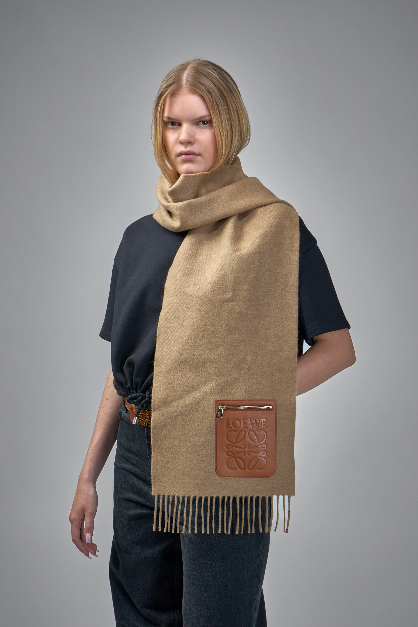 Anagram Embossed Zipped Scarf - 2