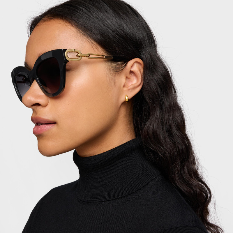 TOUS Black Sunglasses TOUS Hold outlook