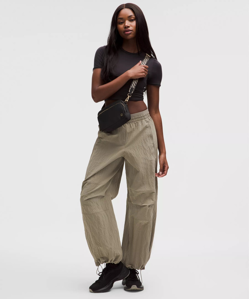 lululemon Everywhere Crossbody Bag 2L *L Monogram Metallic outlook