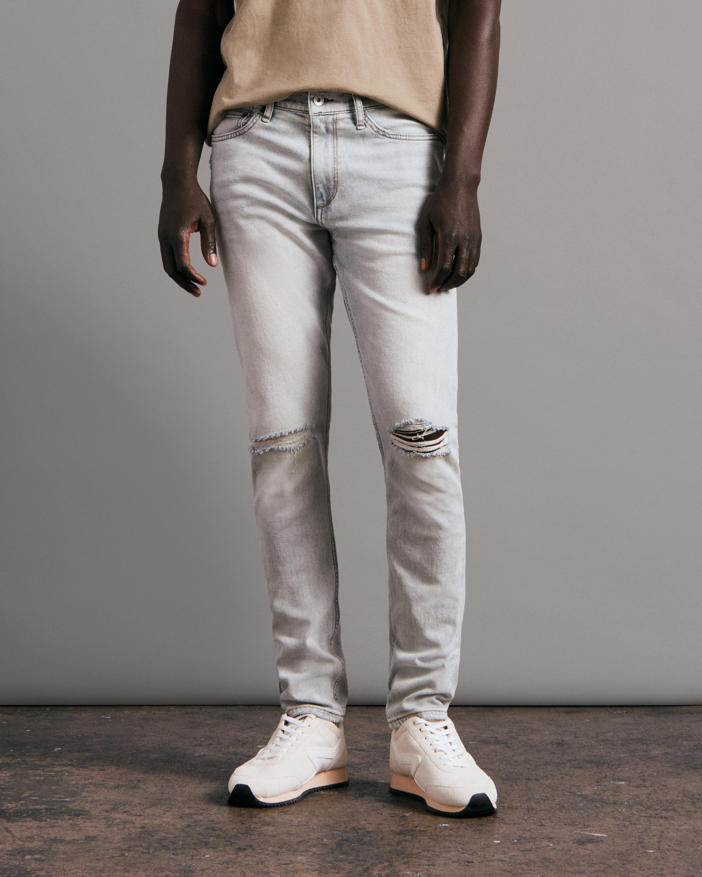 Fit 1 - Julius
Skinny Fit Light Indigo Aero Stretch Jean - 1