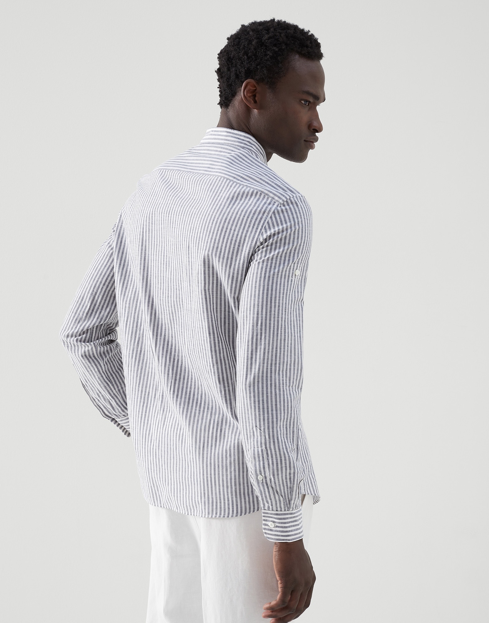 Striped cotton and linen shirt with Mandarin collar and roll-up tab sleeves - 2