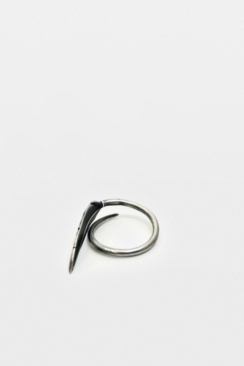 Ann Demeulemeester Berk Feather Ring outlook