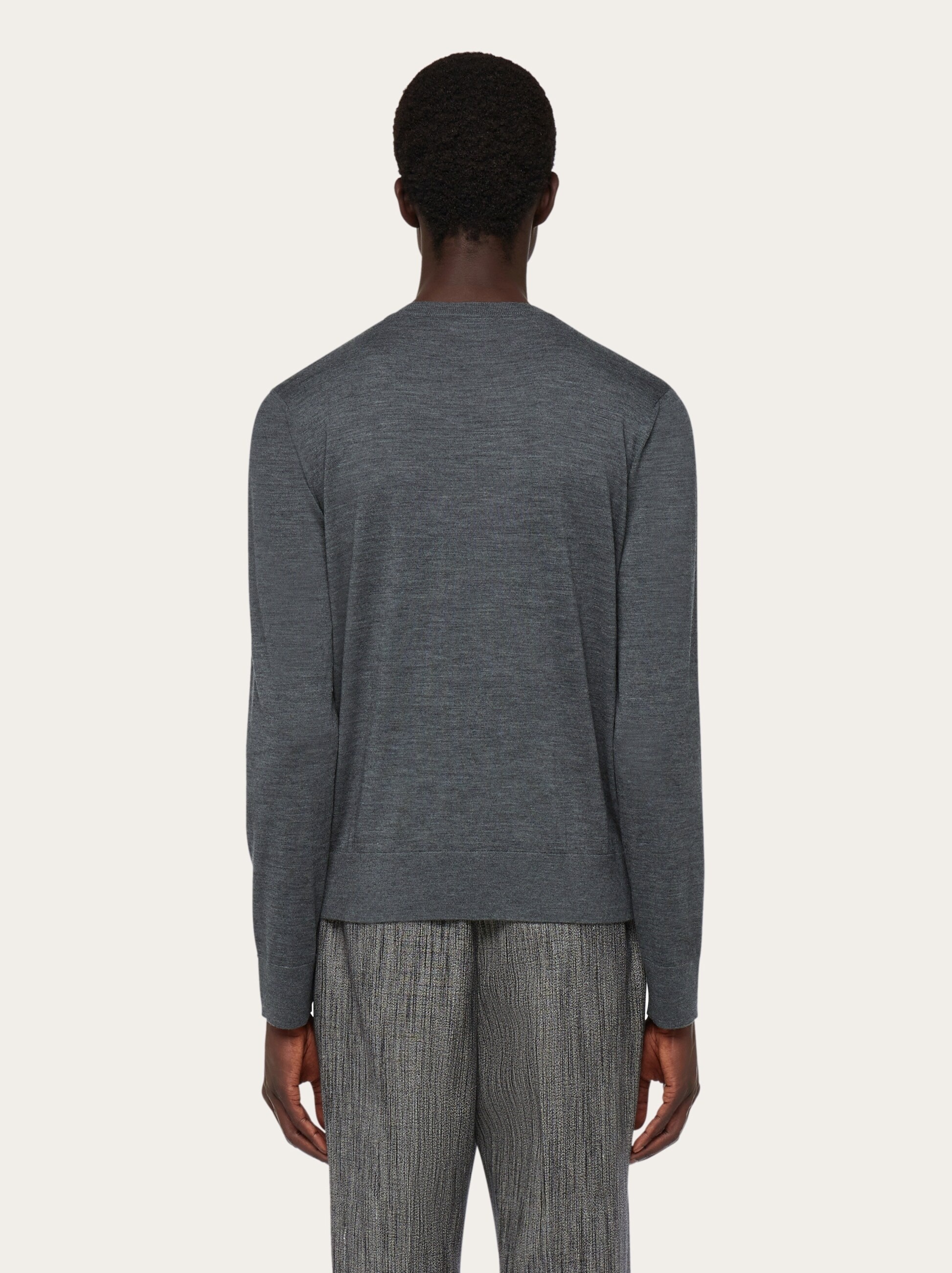 V-neck sweater - 3