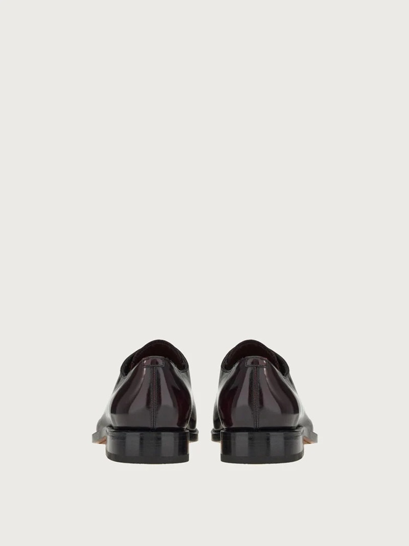 FERRAGAMO PLAIN TOE OXFORD outlook