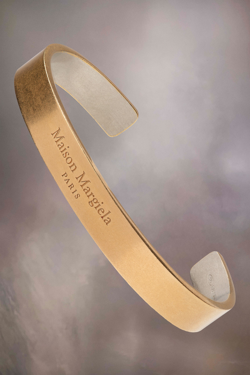 Logo cuff 1