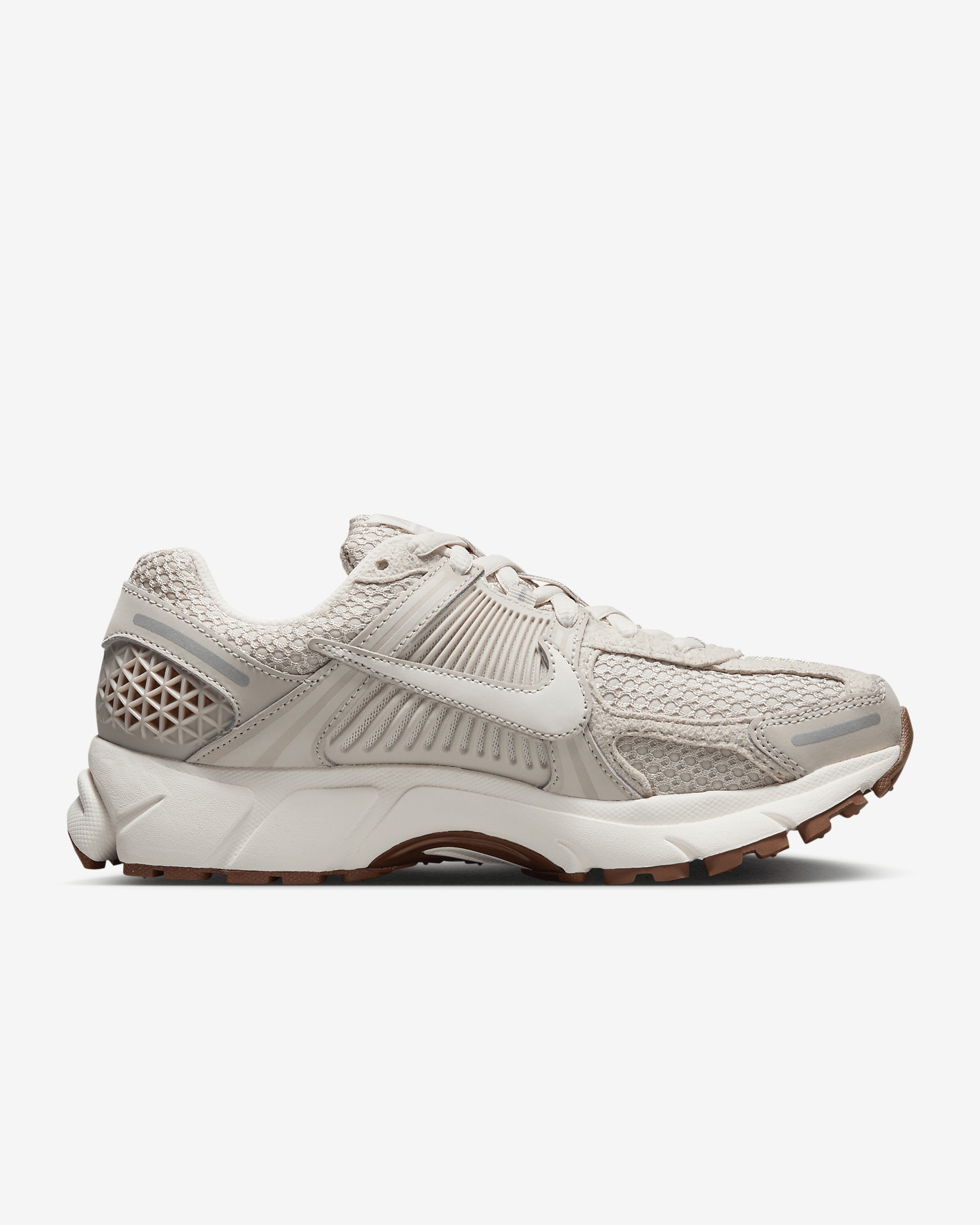 Nike Zoom Vomero 5 Women's Shoes - 4