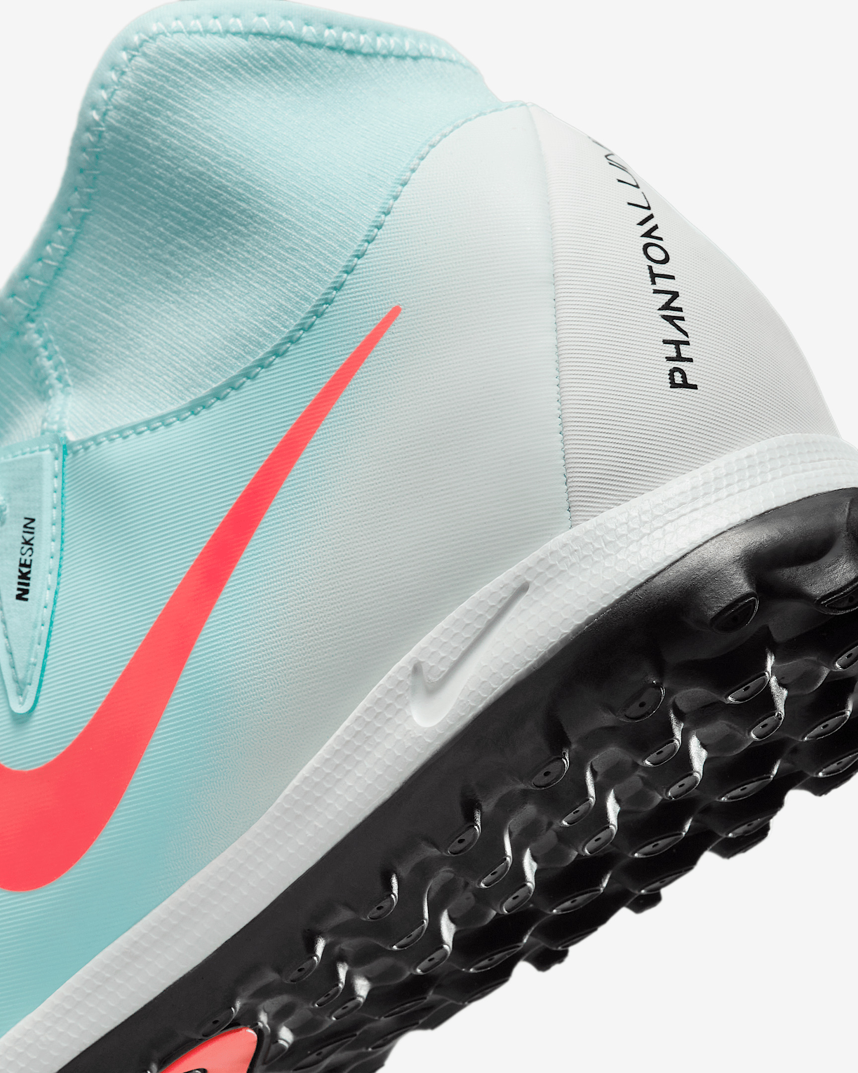 Nike Phantom Luna 2 Academy TF High-Top Soccer Shoes - 8
