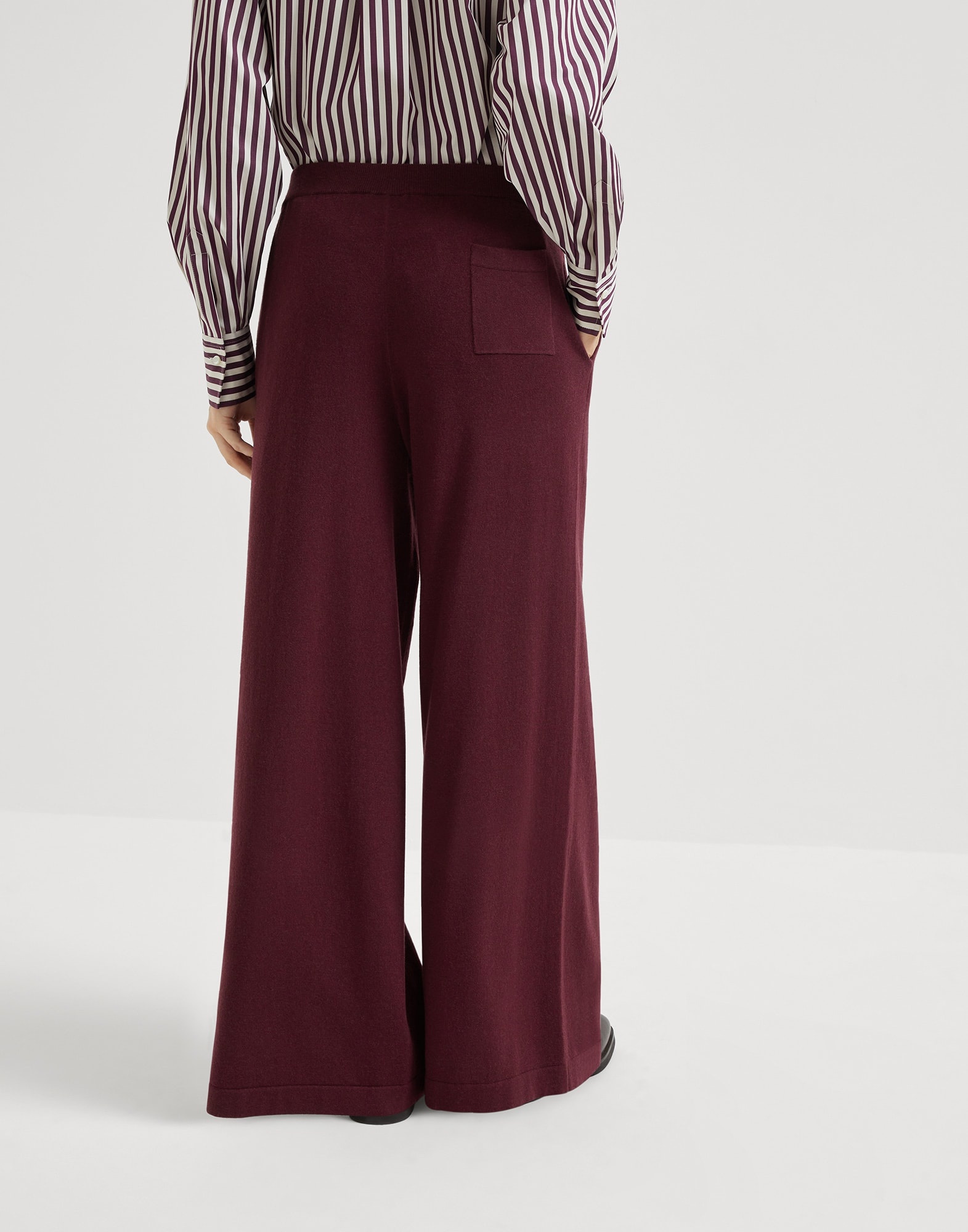 Virgin wool, cashmere and silk knit trousers - 2