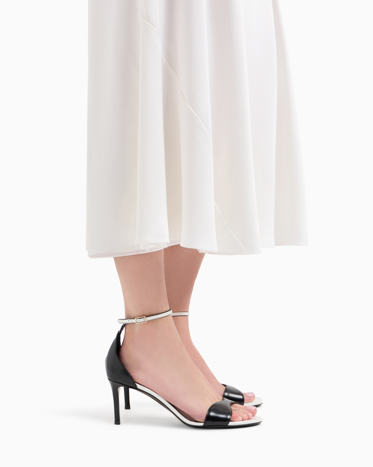TWO-TONE BRUSHED LEATHER HEELED SANDALS - 7