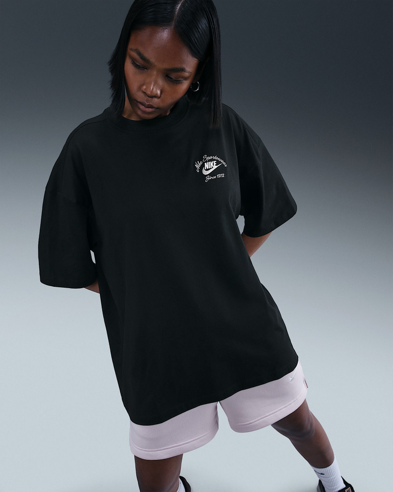 Nike Sportswear Women's Oversized T-Shirt 1
