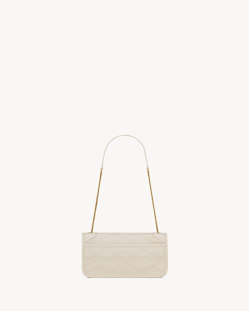 NIKI CHAIN POUCH IN VINTAGE LEATHER 3