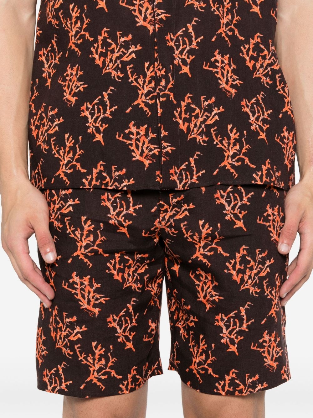coral-print linen shorts - 5