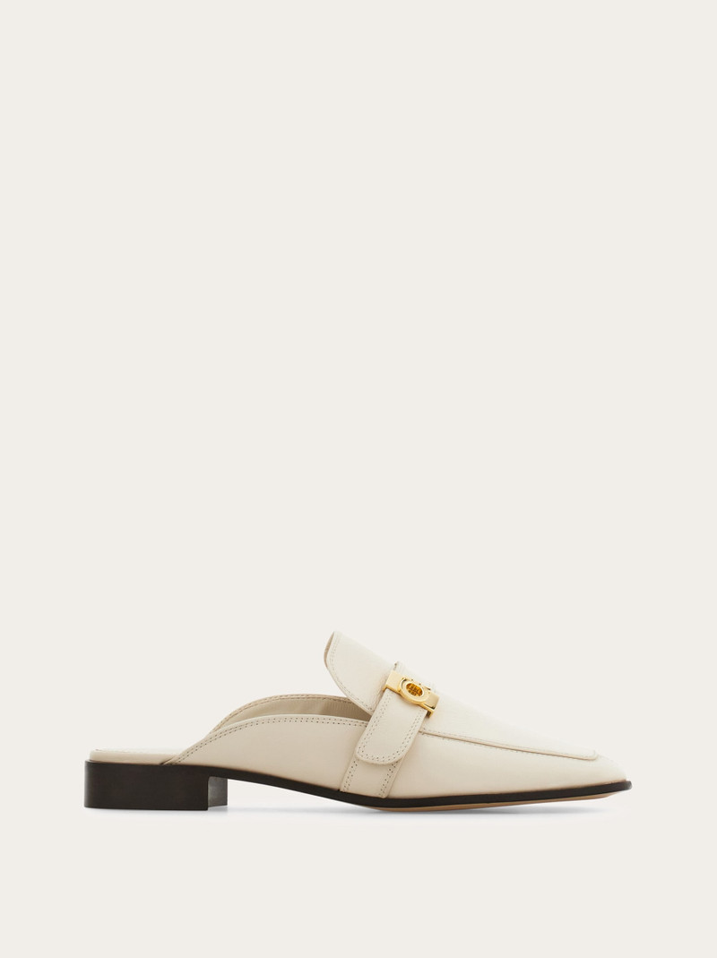Hug buckle loafer mule 1