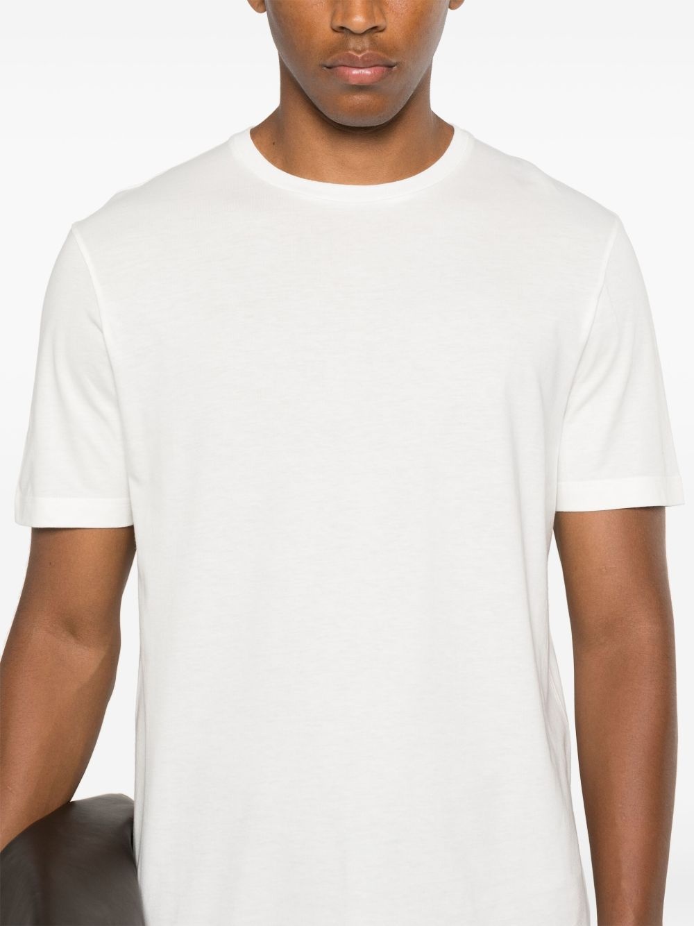 finished-edge cotton T-Shirt - 5