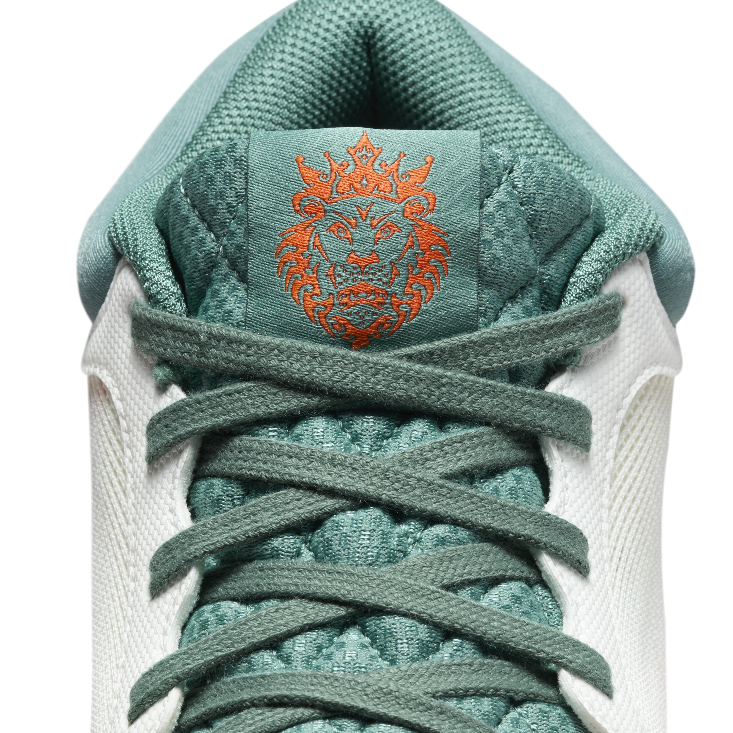 Nike Men's LeBron Witness 8 Basketball Shoes - 10