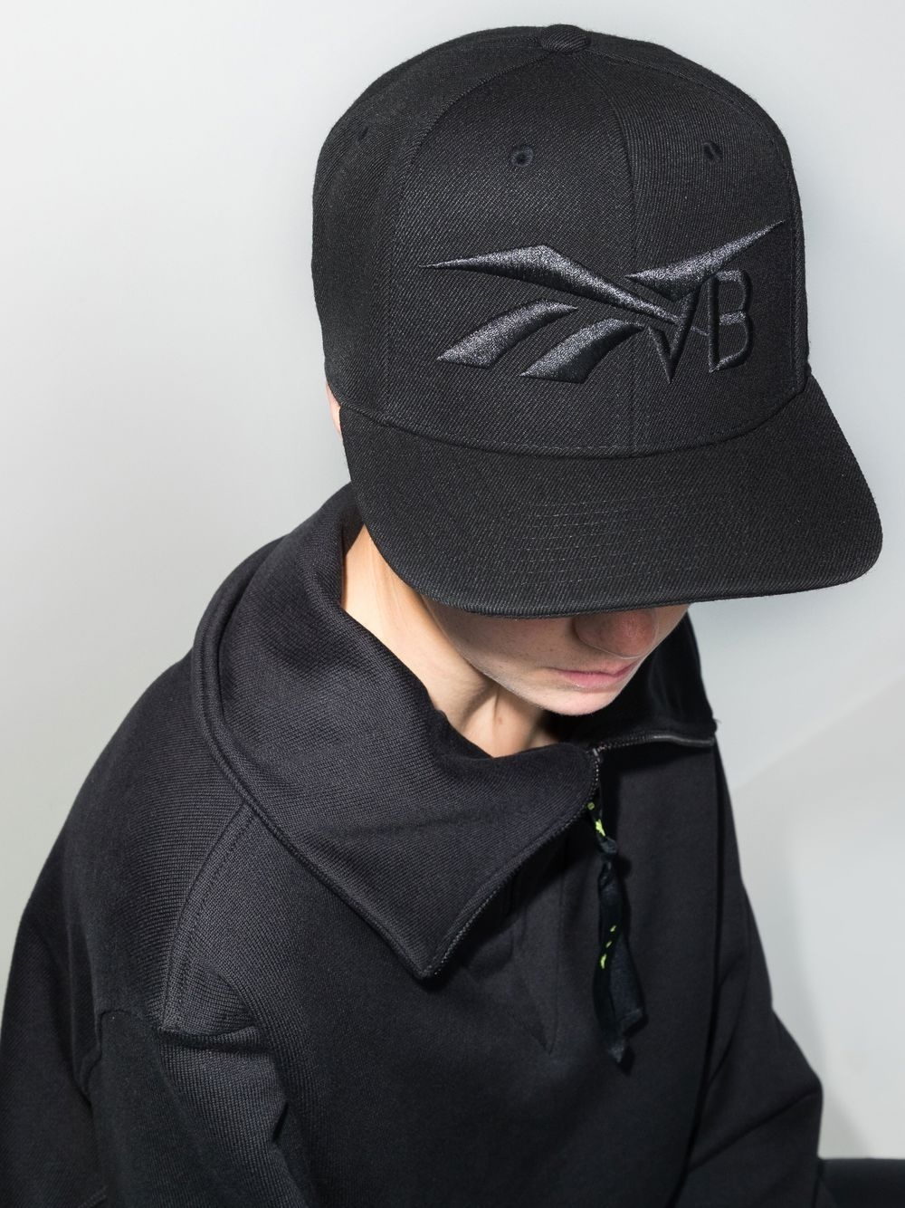 logo-embroidered cap - 2