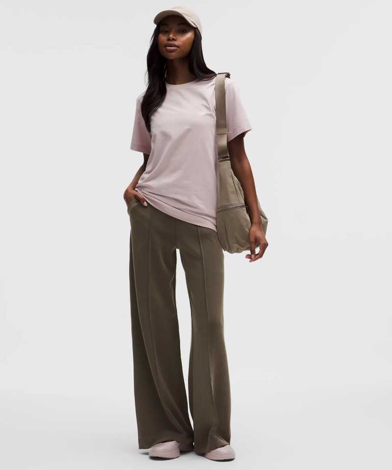 Softstreme Pintuck High-Rise Wide-Leg Pant *Regular 1
