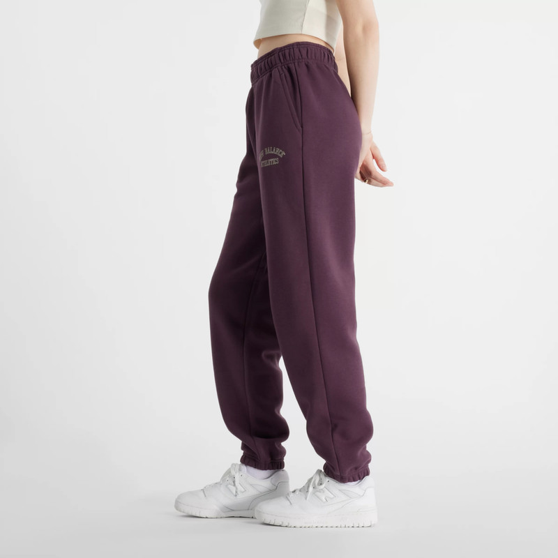 New Balance Graphic Fleece Jogger outlook