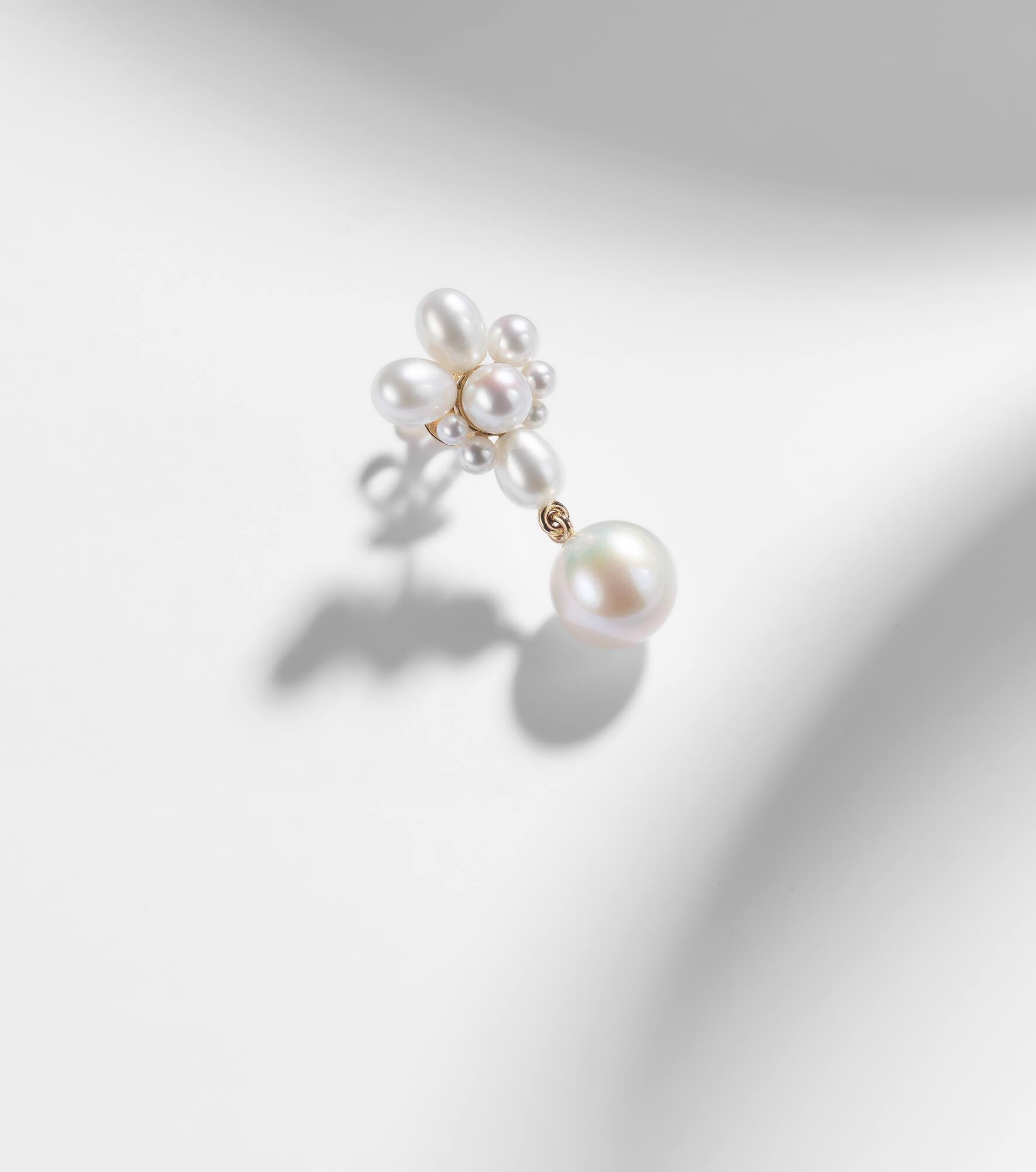Amis Fleur 14kt gold single earring with freshwater pearls - 5