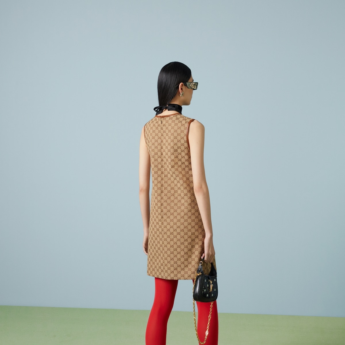 ワンピース Gucci DRESS IN FABRIC GG WITH CLAMP Gucci Beige Dress In GG Fabric With Clip Detail – LOZURI®