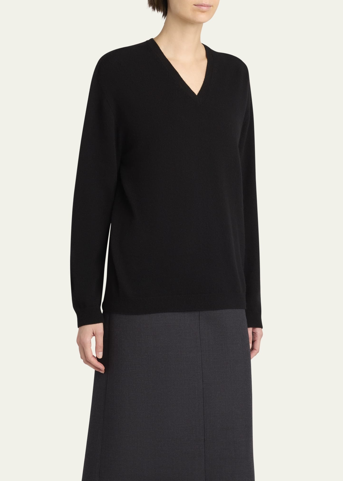Isaora V-Neck Cashmere Sweater - 4