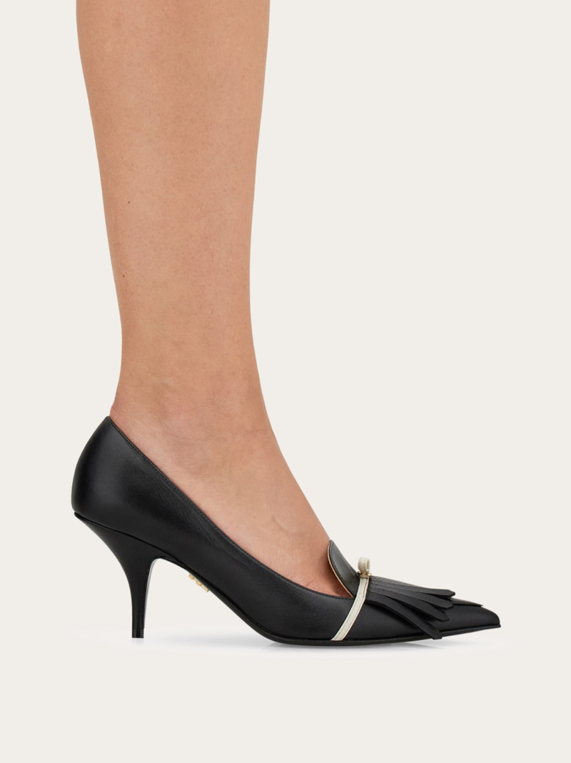 Pump with mini bow detail 4