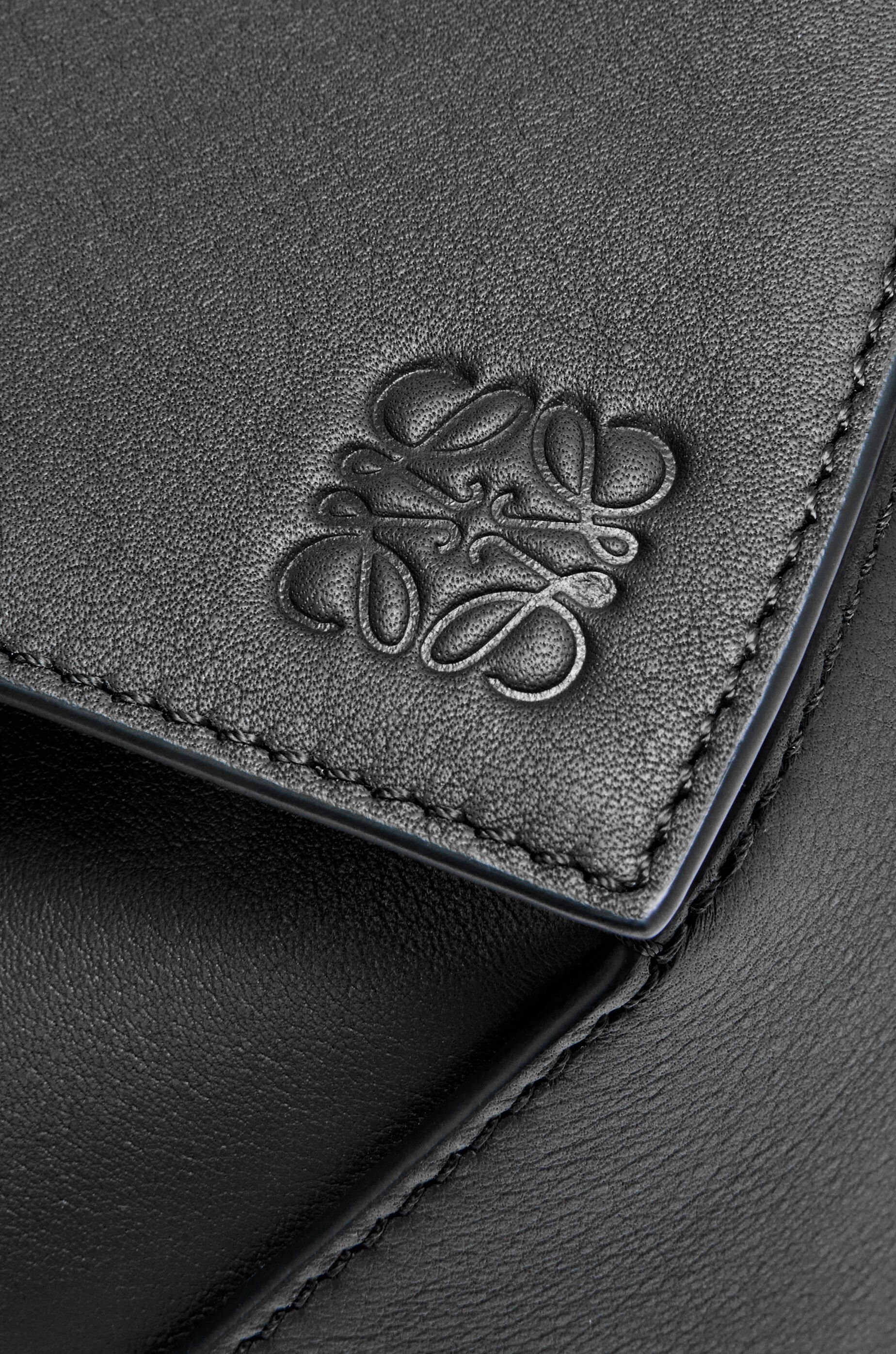 Small Puzzle bumbag in classic calfskin - 6
