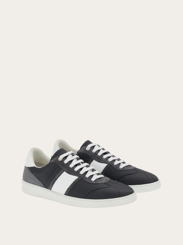 LOW SNEAKER WITH SIGNATURE - 4