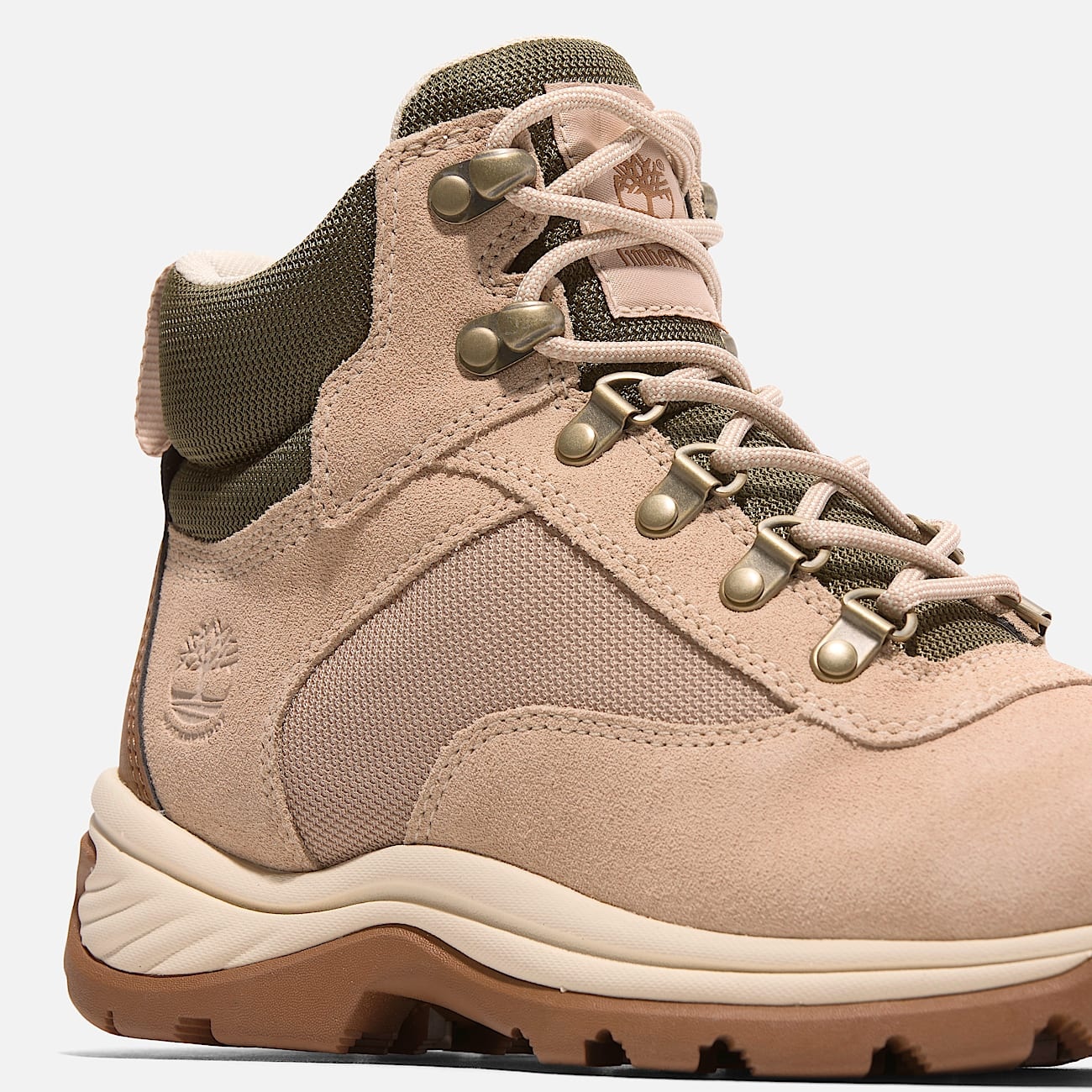 Women's White Ledge Waterproof Hiking Boot - 7