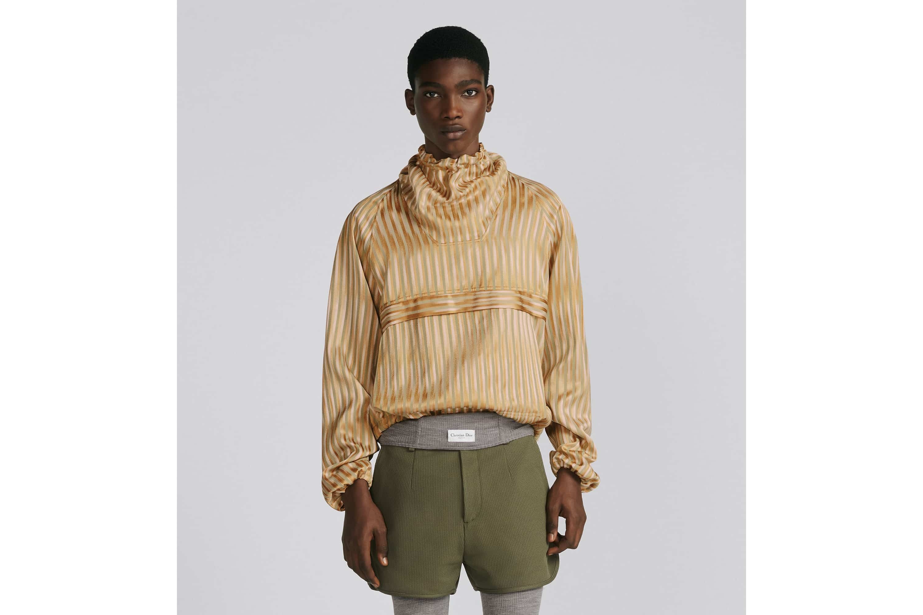 Pullover Shirt with High Collar - 4
