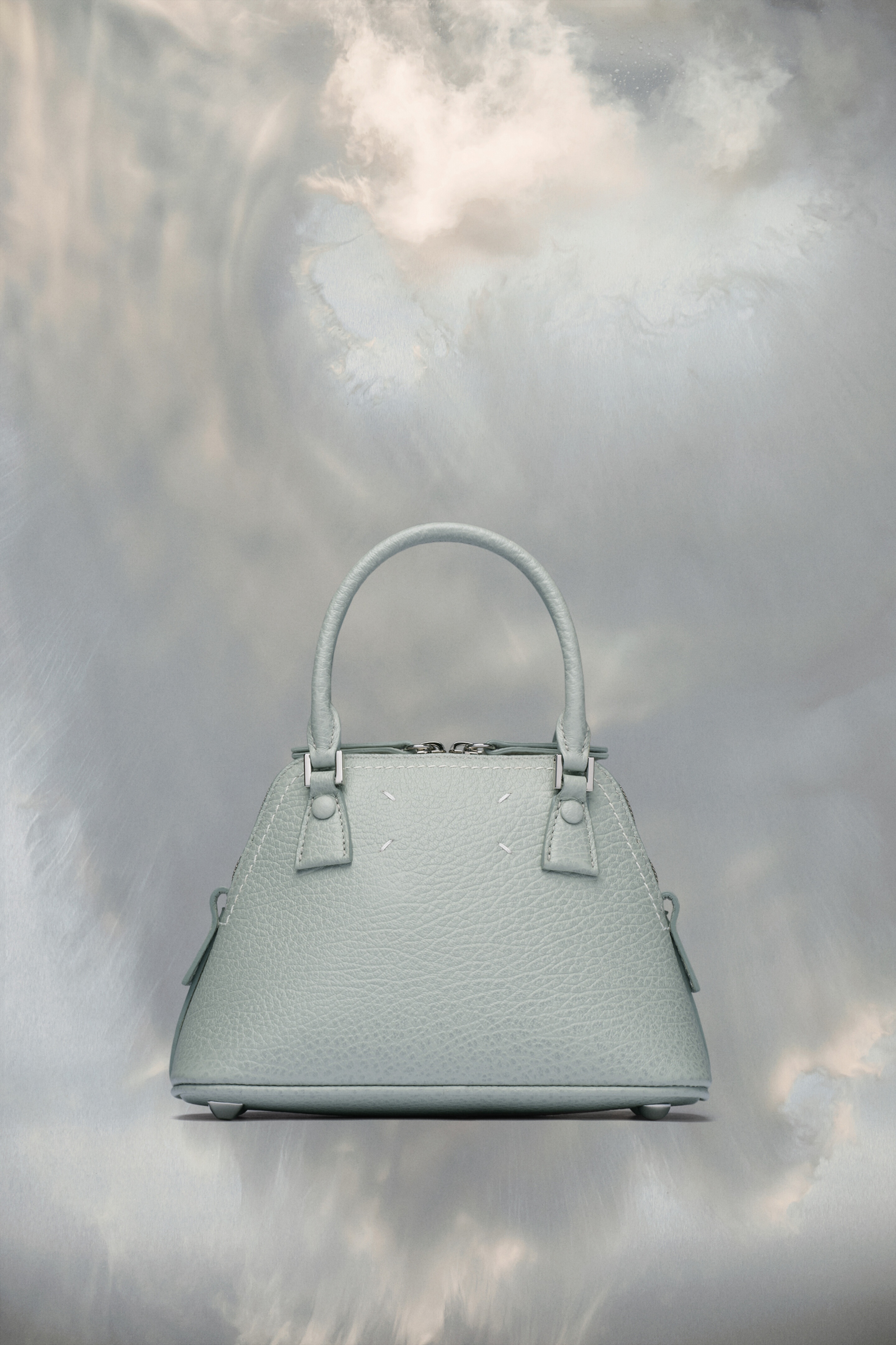 国内発送☆Maison Margiela☆5AC CLASSIQUE MICRO BAG/SILVER Maison Margiela 5AC classique micro | REVERSIBLE