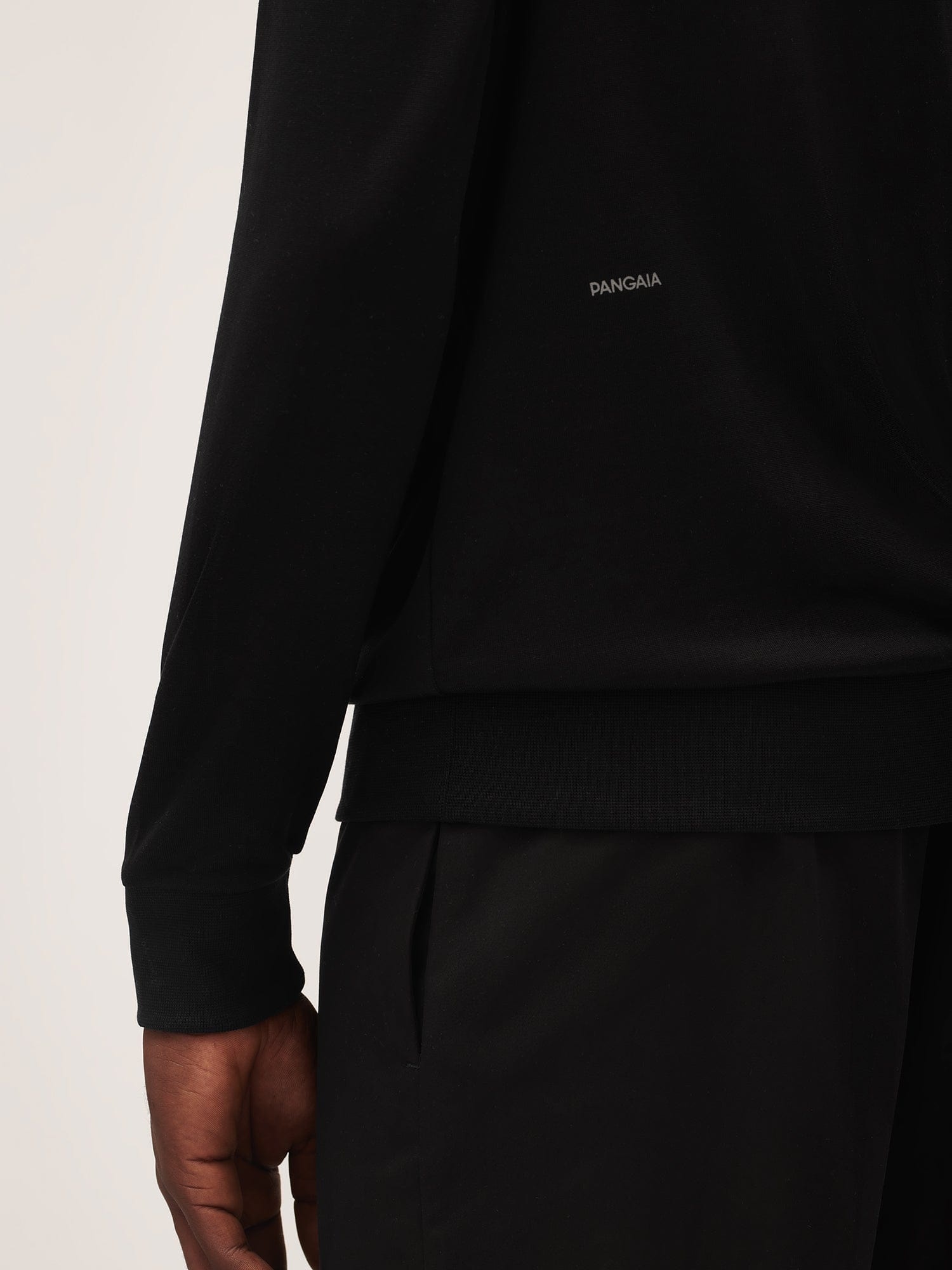 Men's Seaweed Lyocell Fine Knit Top - Black - 4