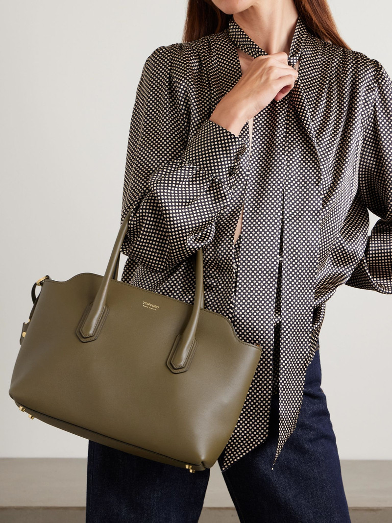 TOM FORD Medium leather tote Army green outlook