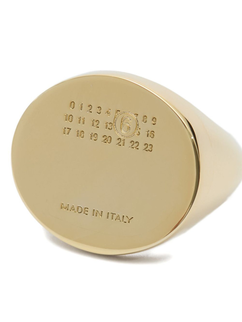 oval-plaque ring 4