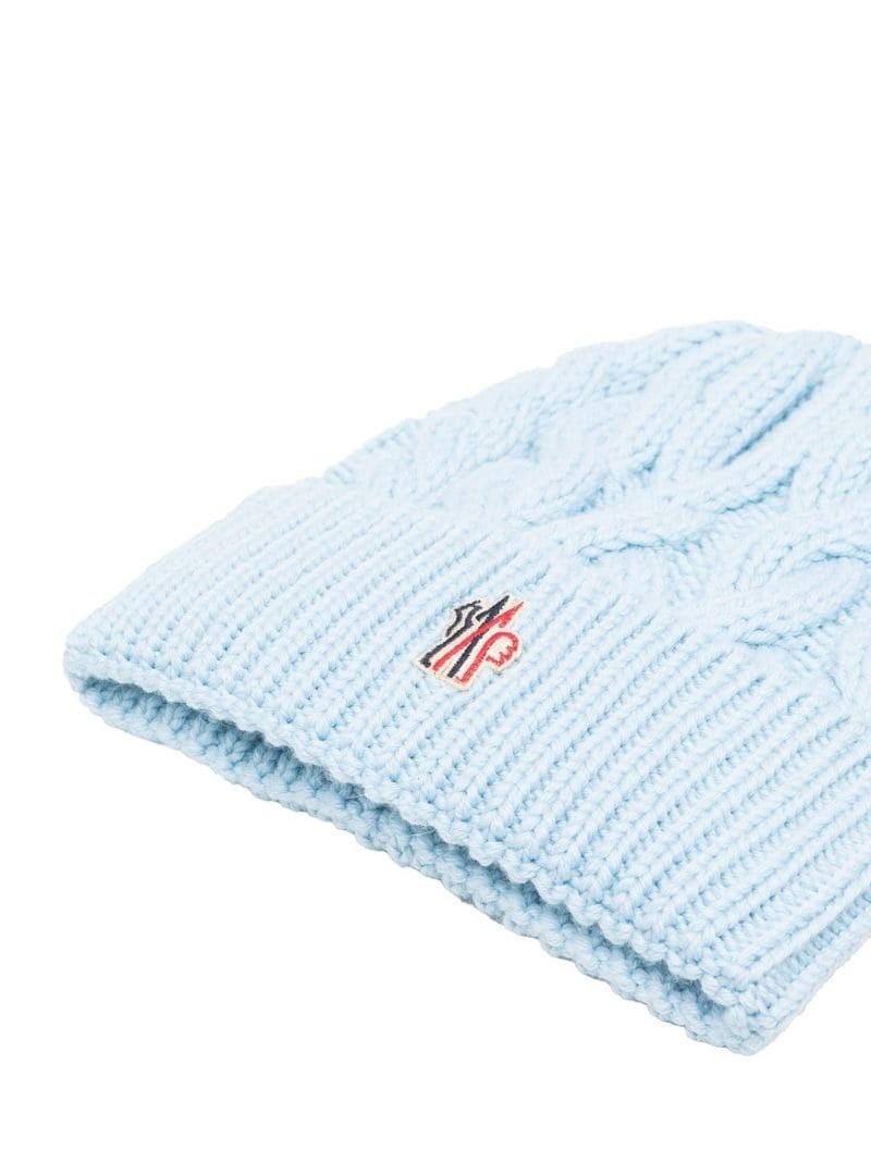 embroidered-logo cable knit beanie - 2