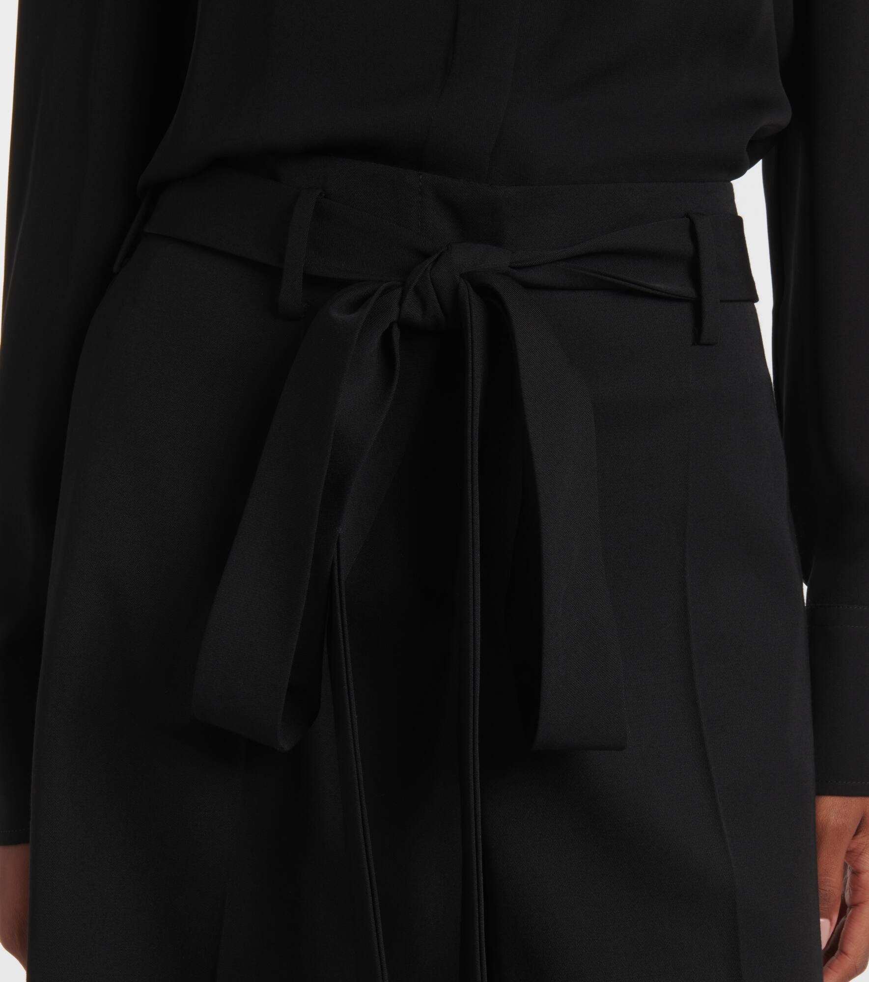 Virgin wool sablé Bermuda pants - 4
