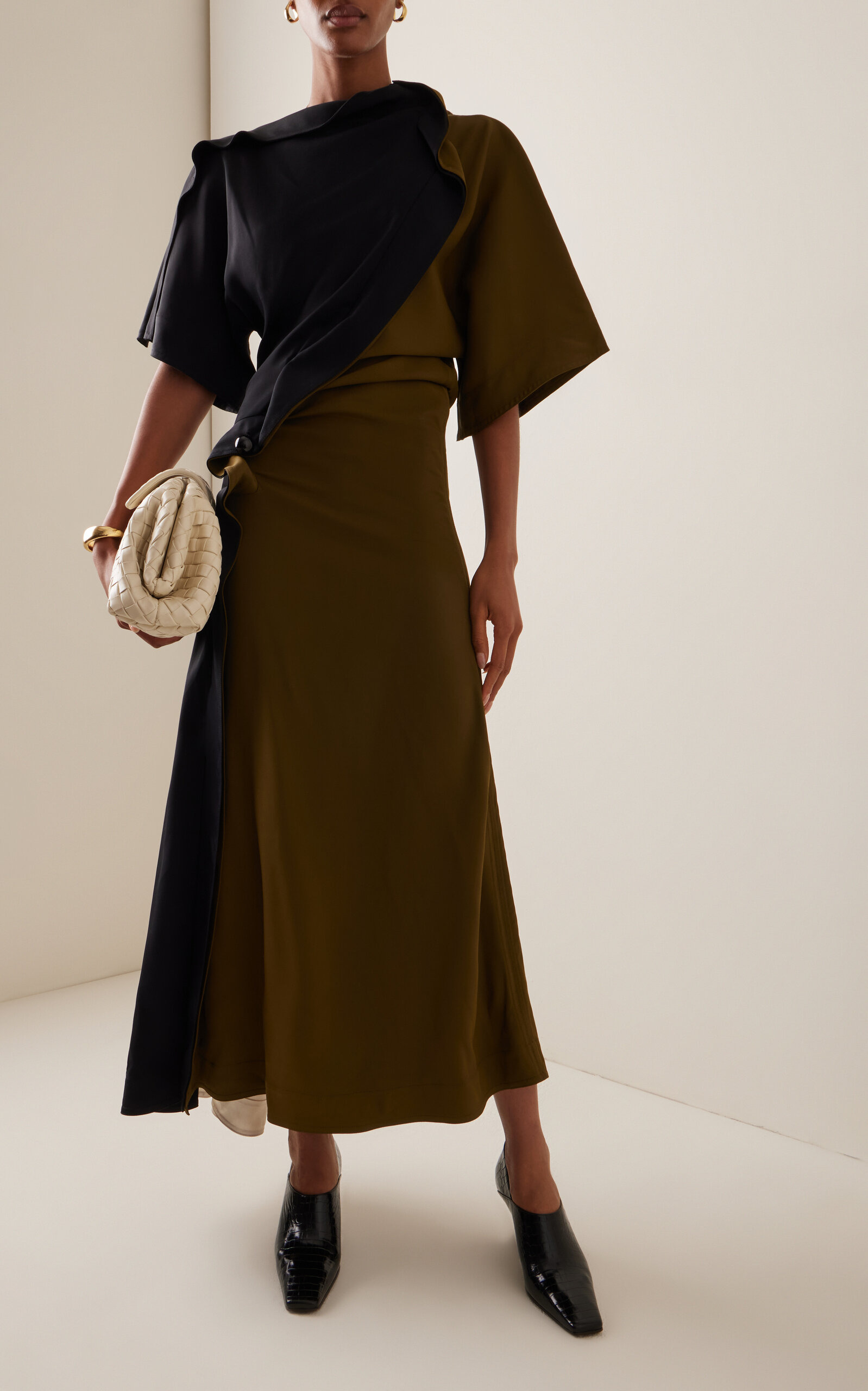 Pierced Draped Crepe Midi Dress olive - 5