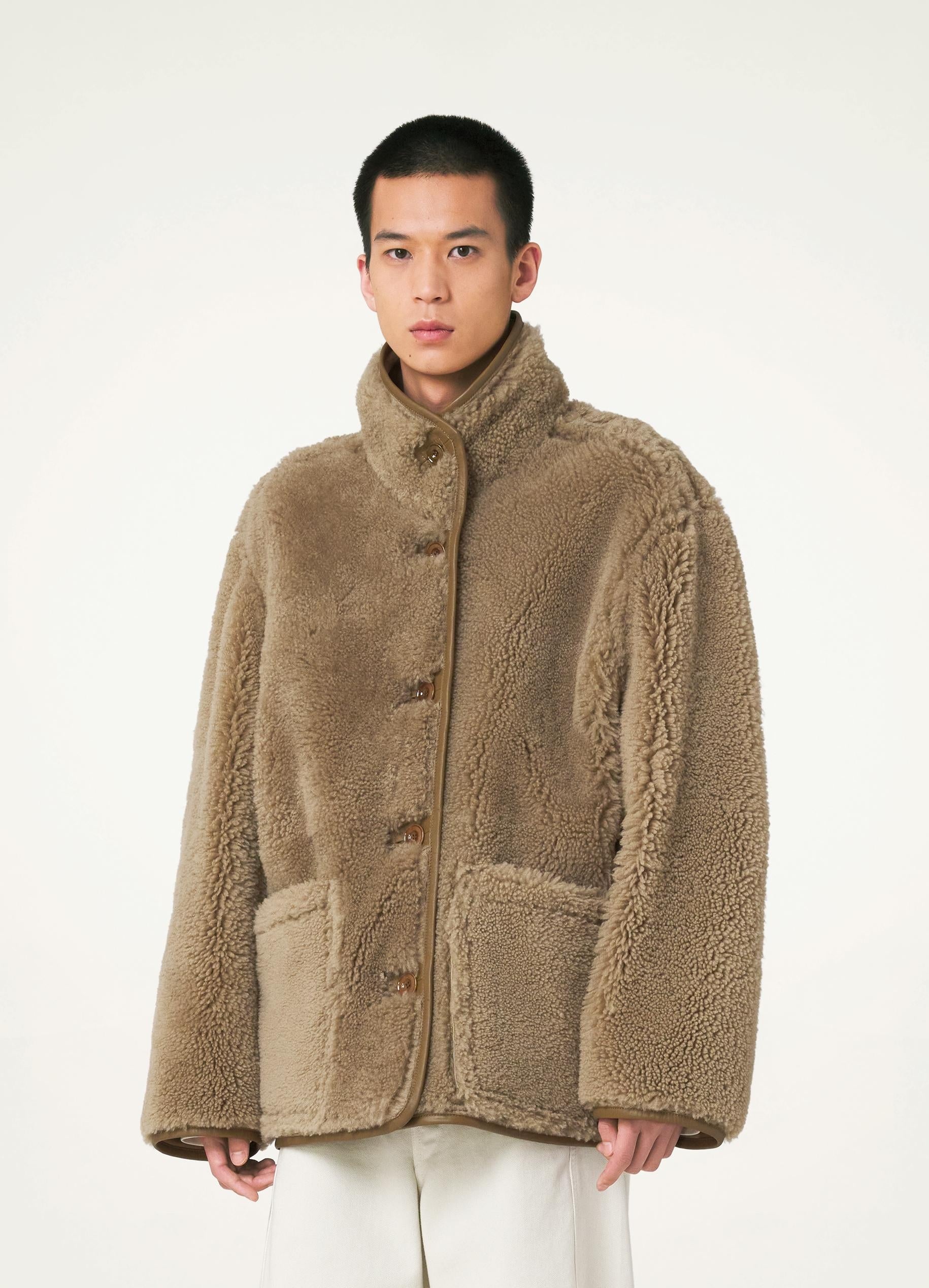 REVERSIBLE SHEARLING COAT
SHEEPSKIN - 7